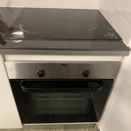 Vista Frontal Zoo דירה *